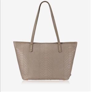 Gigi of NY Zip Taylor tote in Stone